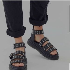 Like New Condition Dr. Martens Clarissa II Grommet Platform Sandal Size 9